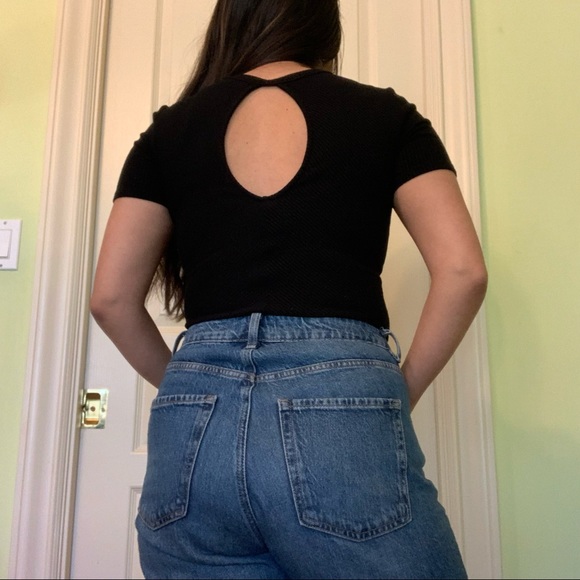 Black keyhole high neck shirt - Picture 2 of 4